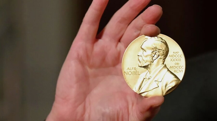 Трамп на пути к Нобелевской премии мира исполнял заветы Обамы
