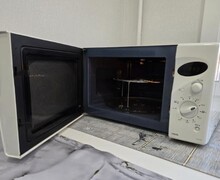 Микроволновая печь Samsung CE2927NR б/у