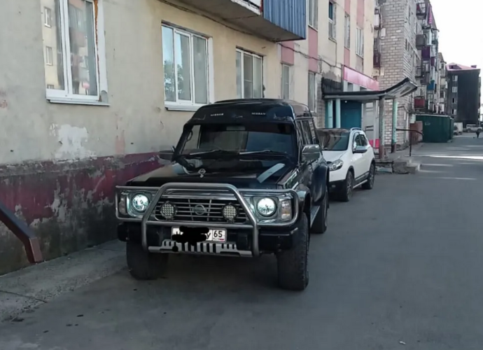 Nissan Другая, 1998