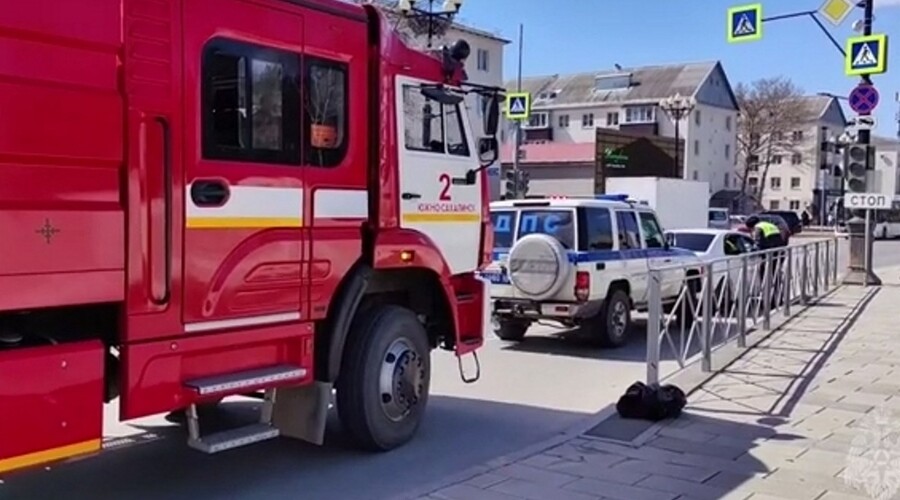 Пять автомобилистов в Южно-Сахалинске могут лишиться прав из-за того, что не пропустили пожарку
