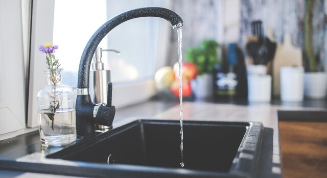 Около 7 км сетей водоснабжения отремонтировали в Охе в этом году