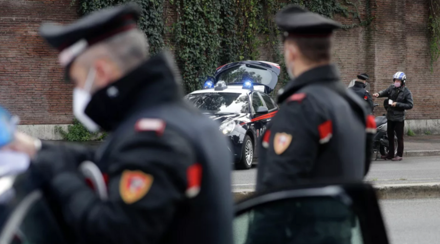 В Милане банк ограбили через дыру в полу